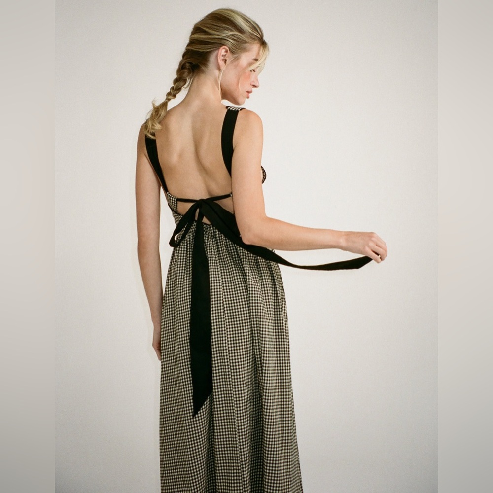 Rumored Toulouse Midi Dress